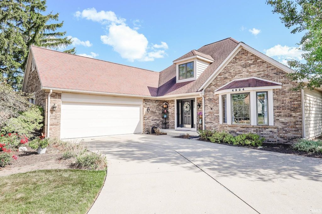 Photo of 4924 Litchfield Road, Fort Wayne, IN 46835 (MLS # 202601477)