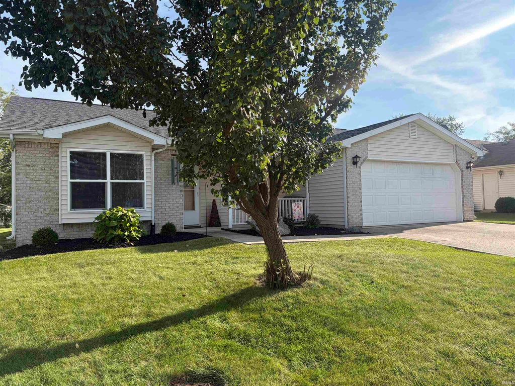 Photo of 113 Dogwood Lane, Portland, IN 47371 (MLS # 202637219)