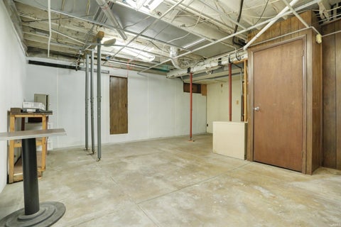 Tiny photo for 2602 Pennsylvania Street, Evansville, IN 47712 (MLS # 202623497)
