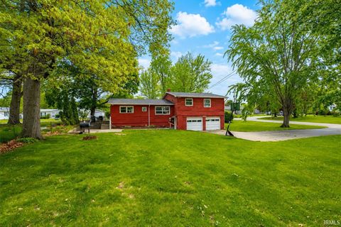 Tiny photo for 303 N Roosevelt Street, Warsaw, IN 46580 (MLS # 202619926)