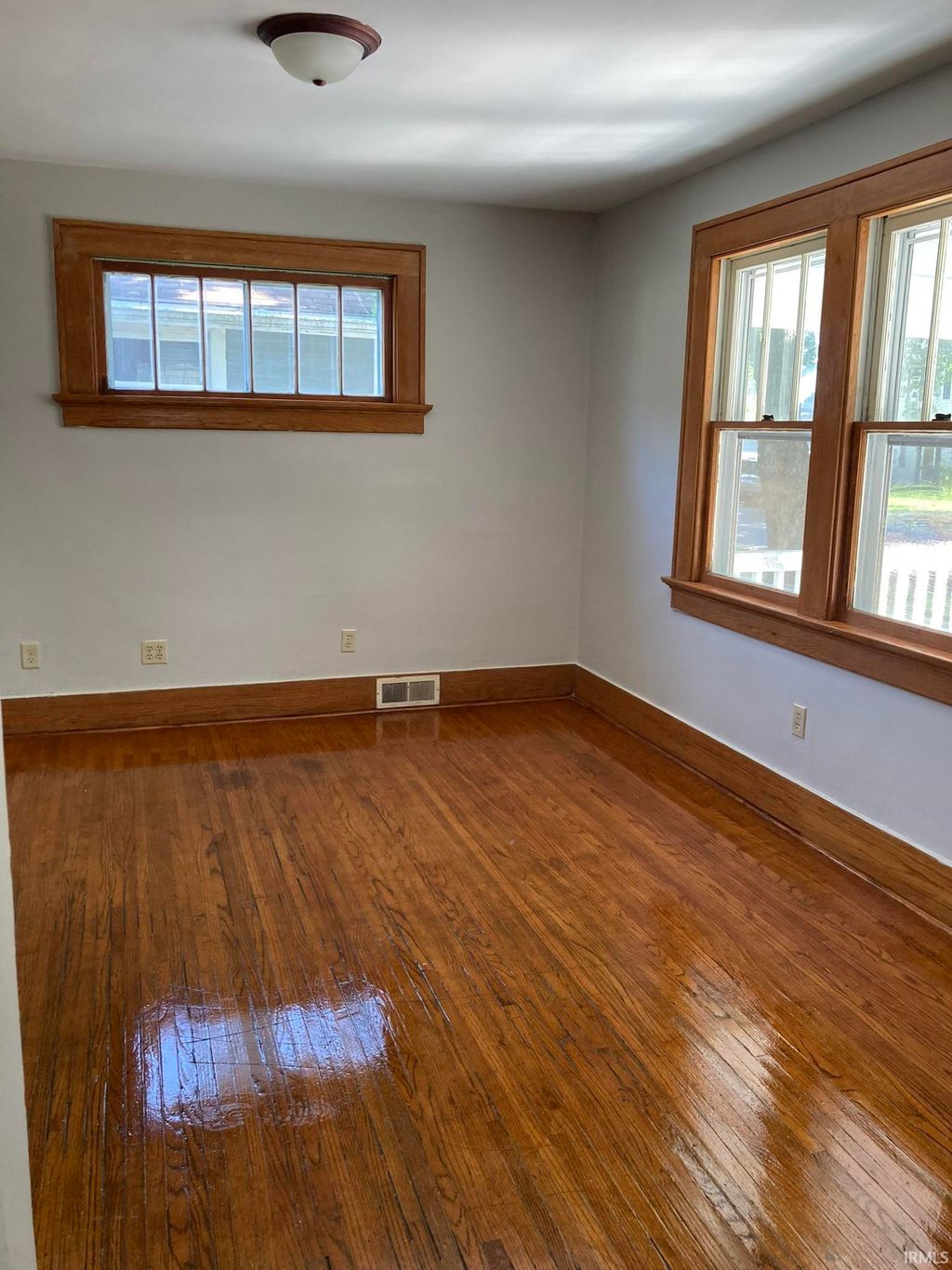 Photo of 4122 Buell Drive, Fort Wayne, IN 46807 (MLS # 202540627)