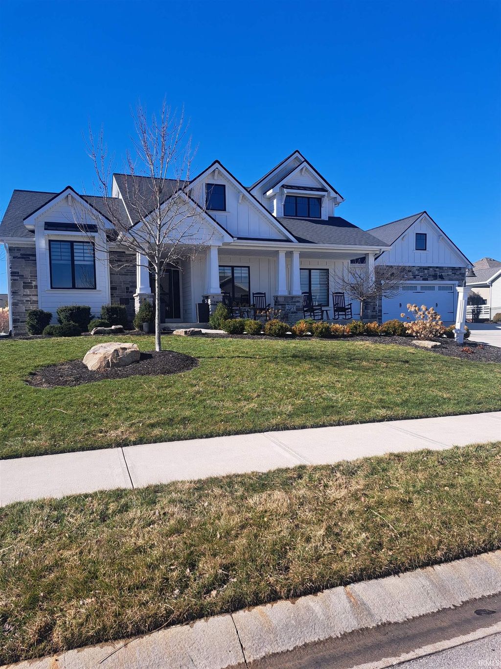 Photo of 295 Quell Court, Fort Wayne, IN 46845 (MLS # 202602909)