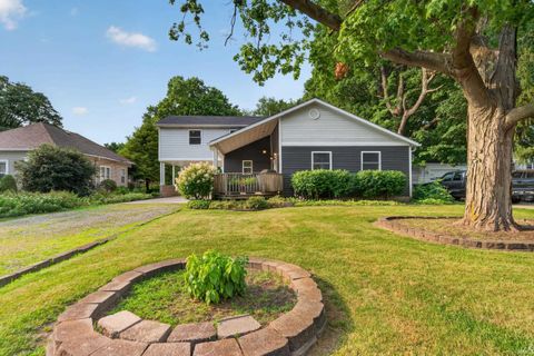 Tiny photo for 1712 W Jefferson Street, Kokomo, IN 46901 (MLS # 202628387)