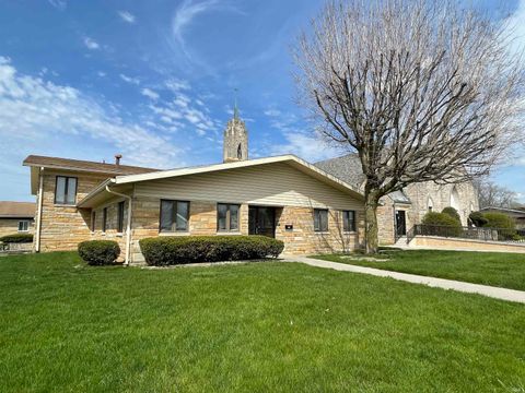 Tiny photo for 750 E Markland Avenue, Kokomo, IN 46901 (MLS # 202412924)