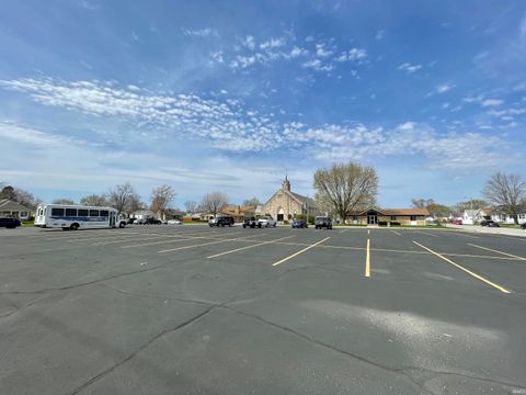 Tiny photo for 750 E Markland Avenue, Kokomo, IN 46901 (MLS # 202412924)