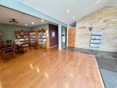 Tiny photo for 750 E Markland Avenue, Kokomo, IN 46901 (MLS # 202412924)