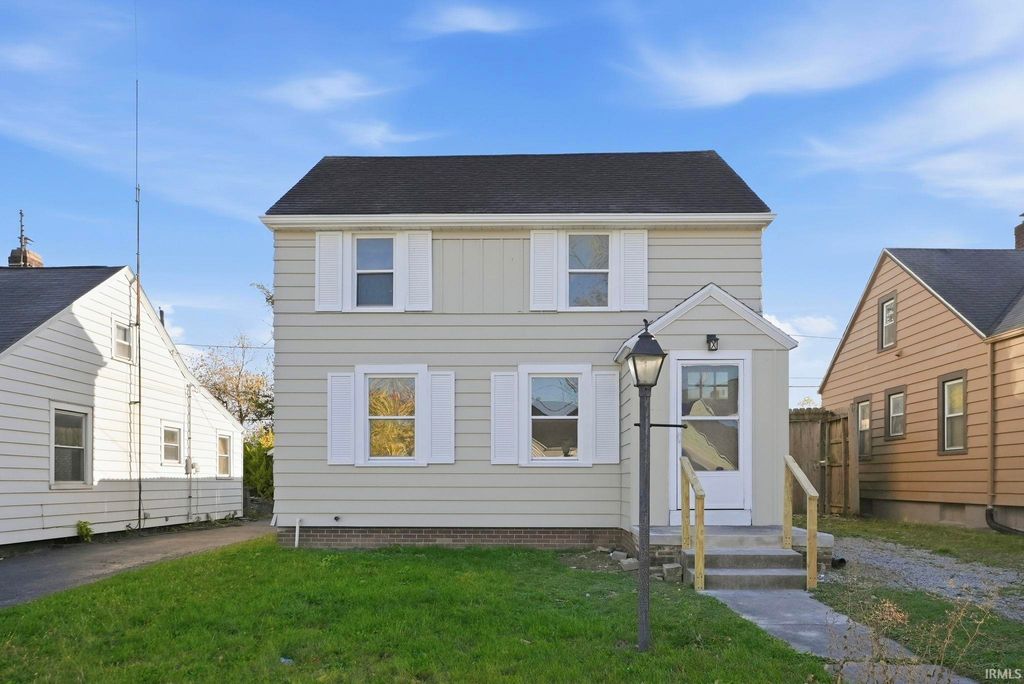 Photo of 3408 Felician Street, Fort Wayne, IN 46803 (MLS # 202545059)