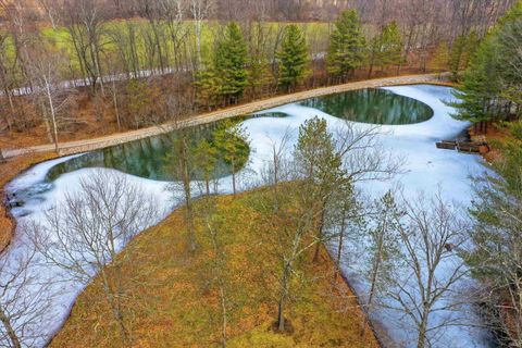 Tiny photo for 5832 E Mahalasville Road, Morgantown, IN 46160 (MLS # 202603860)