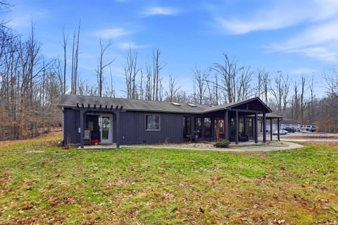 Tiny photo for 5832 E Mahalasville Road, Morgantown, IN 46160 (MLS # 202603860)