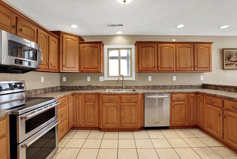 Tiny photo for 5832 E Mahalasville Road, Morgantown, IN 46160 (MLS # 202603860)