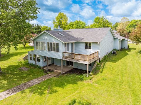 Tiny photo for 1704 N Thorn Tree Road, Muncie, IN 47304 (MLS # 202618601)