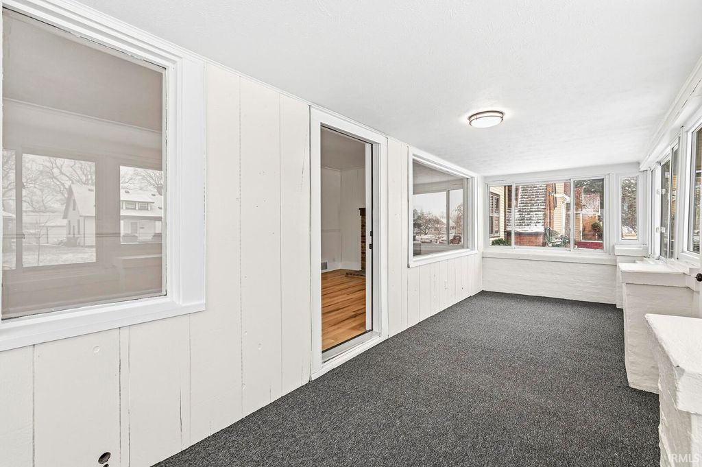 Photo of 626 E Irvington Avenue, South Bend, IN 46614 (MLS # 202601666)