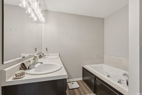 Tiny photo for 2113 Meadowsweet Parkway, Fort Wayne, IN 46808 (MLS # 202618472)