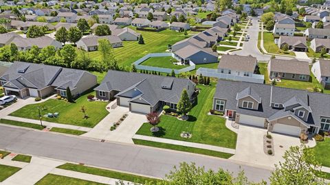 Tiny photo for 2113 Meadowsweet Parkway, Fort Wayne, IN 46808 (MLS # 202618472)