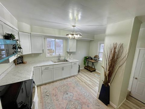 Tiny photo for 1008 E Spraker Street, Kokomo, IN 46901 (MLS # 202537410)