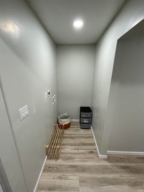 Tiny photo for 1008 E Spraker Street, Kokomo, IN 46901 (MLS # 202537410)