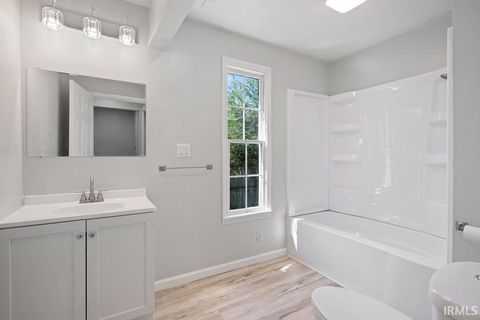 Tiny photo for 1008 E Spraker Street, Kokomo, IN 46901 (MLS # 202537410)