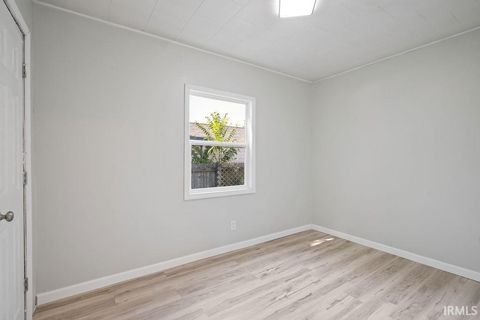 Tiny photo for 1008 E Spraker Street, Kokomo, IN 46901 (MLS # 202537410)