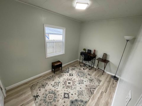 Tiny photo for 1008 E Spraker Street, Kokomo, IN 46901 (MLS # 202537410)