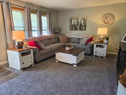 Tiny photo for 310 Eastgate Drive, Vincennes, IN 47591 (MLS # 202624761)