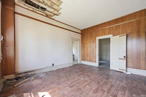 Tiny photo for 627 E High Street, Portland, IN 47371 (MLS # 202626805)