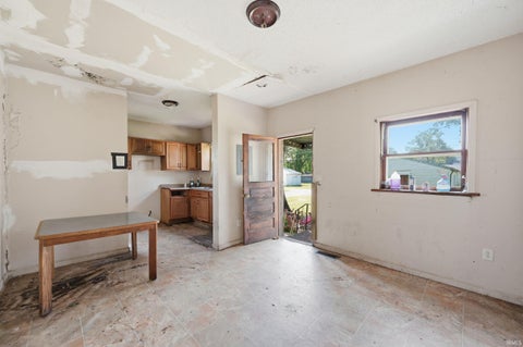 Tiny photo for 627 E High Street, Portland, IN 47371 (MLS # 202626805)