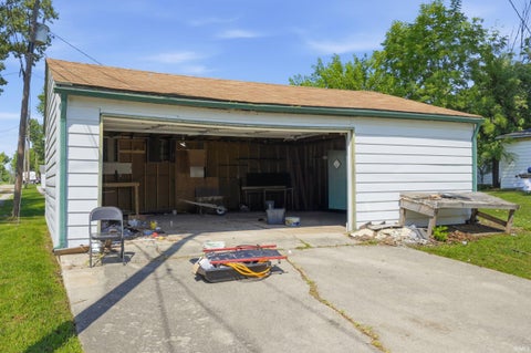 Tiny photo for 627 E High Street, Portland, IN 47371 (MLS # 202626805)