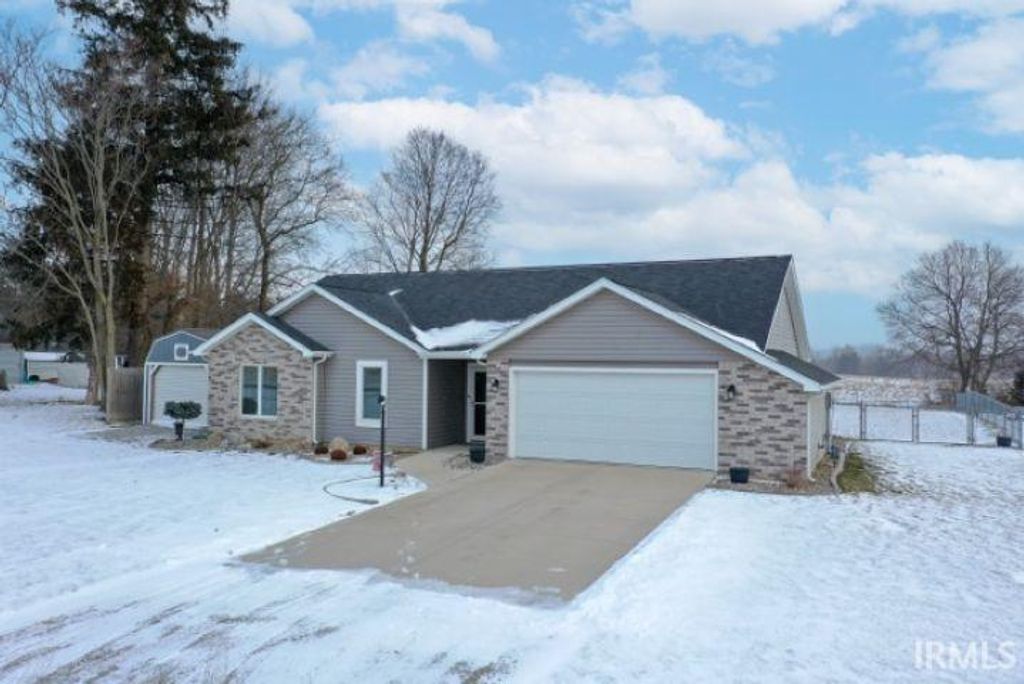 Photo of 16710 Lima Road, Huntertown, IN 46748 (MLS # 202602306)