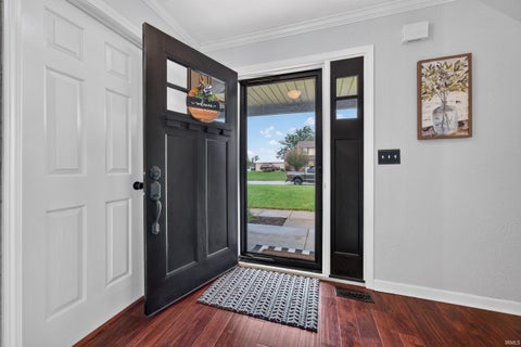 Tiny photo for 1932 Gladstone Avenue, Kokomo, IN 46901 (MLS # 202644771)