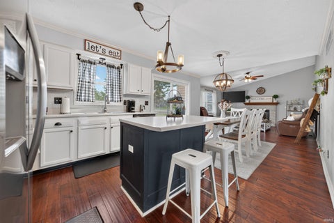 Tiny photo for 1932 Gladstone Avenue, Kokomo, IN 46901 (MLS # 202644771)