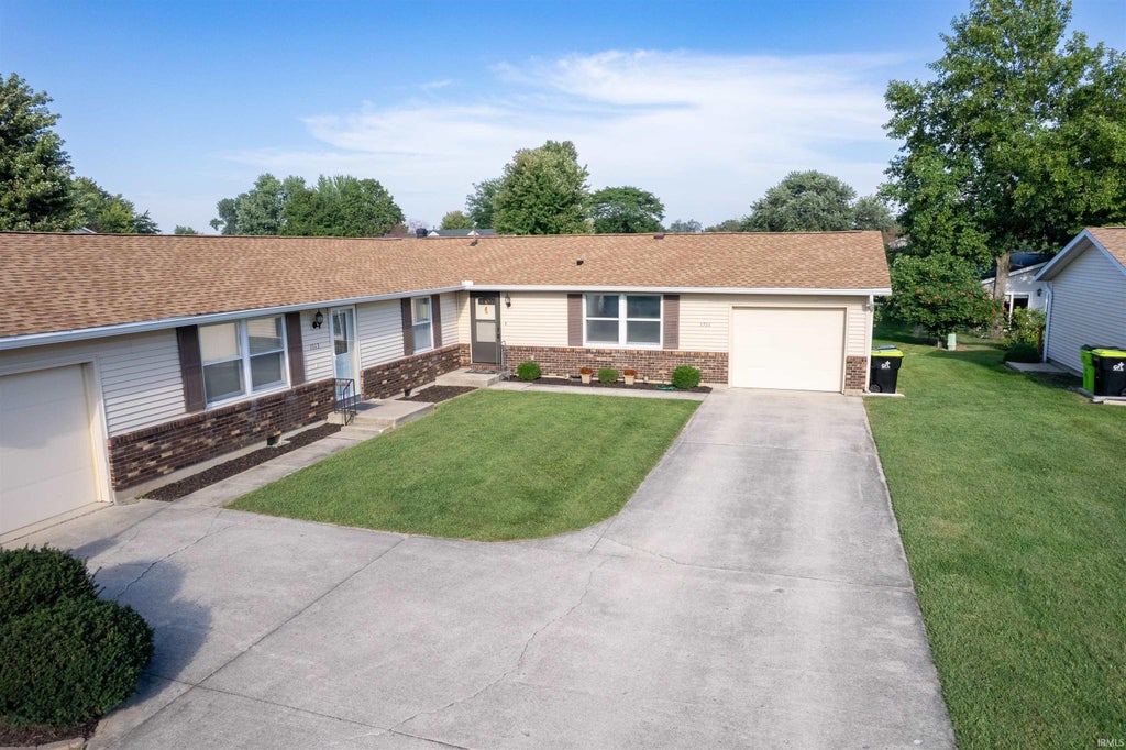Photo of 1511 Avon Place, Huntington, IN 46750 (MLS # 202636847)