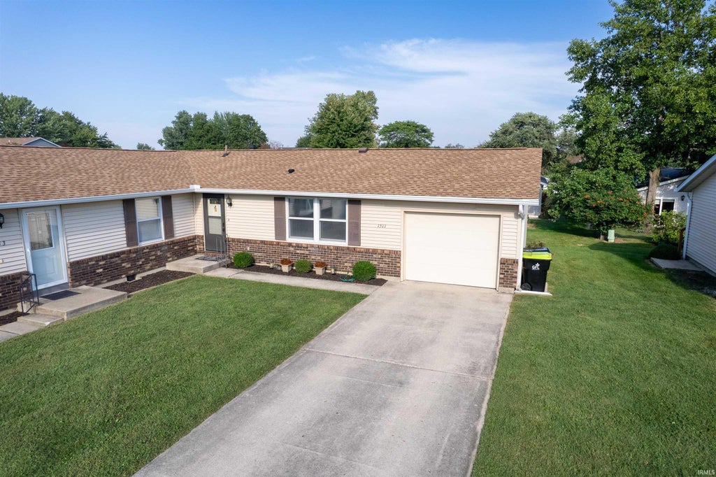 Photo of 1511 Avon Place, Huntington, IN 46750 (MLS # 202636847)