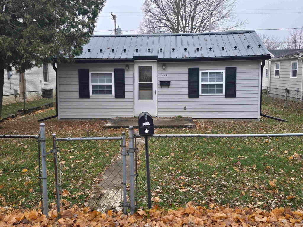 Photo of 227 E 11th Street, Jonesboro, IN 46938 (MLS # 202546993)