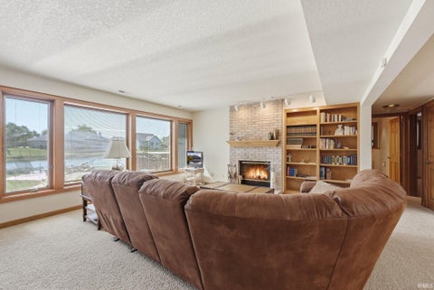 Tiny photo for 910 Calverton Court, Fort Wayne, IN 46825 (MLS # 202637947)