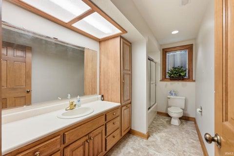 Tiny photo for 910 Calverton Court, Fort Wayne, IN 46825 (MLS # 202637947)