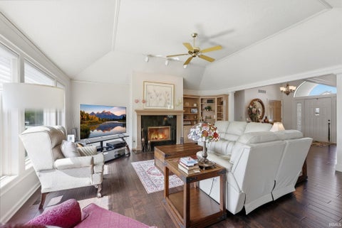 Tiny photo for 910 Calverton Court, Fort Wayne, IN 46825 (MLS # 202637947)