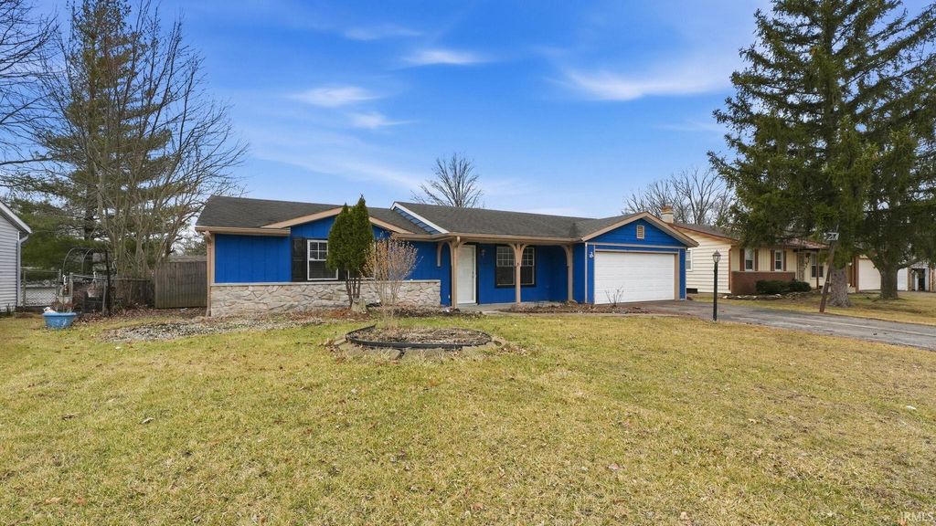 Photo of 4408 Encino Drive, Fort Wayne, IN 46816 (MLS # 202608515)