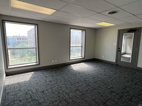 Tiny photo for 123 N Buckeye Street #Suite C, Kokomo, IN 46901 (MLS # 202419079)