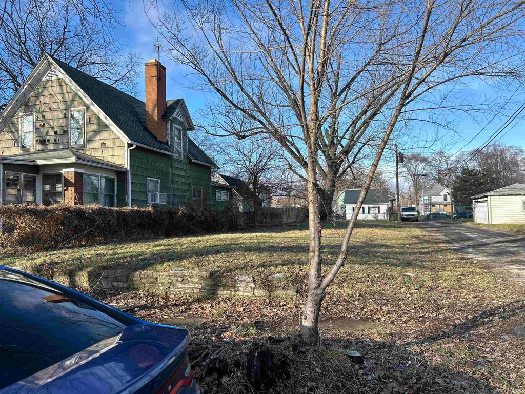 Photo of 321 E Bowman Street, South Bend, IN 46613 (MLS # 202600750)