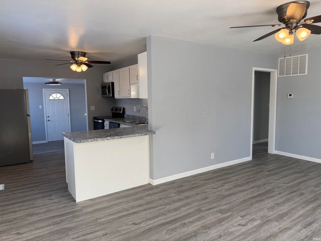 Photo of 2233 W 11th Street, Muncie, IN 47302 (MLS # 202602106)