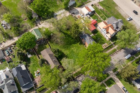 Tiny photo for 1128 Wabash Avenue, Fort Wayne, IN 46803 (MLS # 202614390)