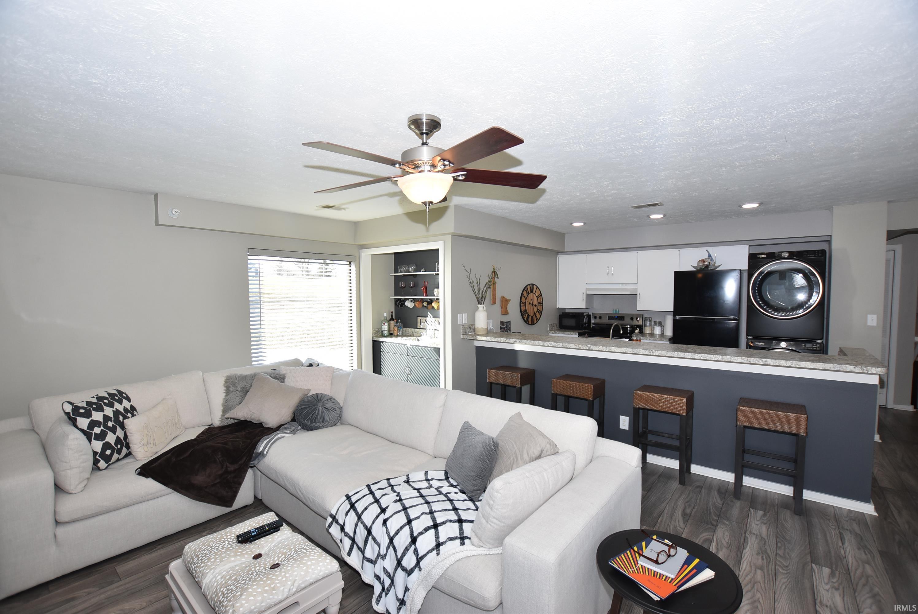 9479 S Pointe Lasalles Drive