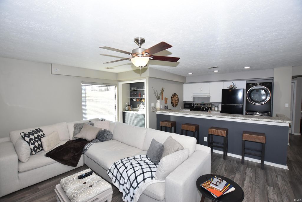 Photo of 9479 S Pointe Lasalles Drive, Bloomington, IN 47401 (MLS # 202606247)