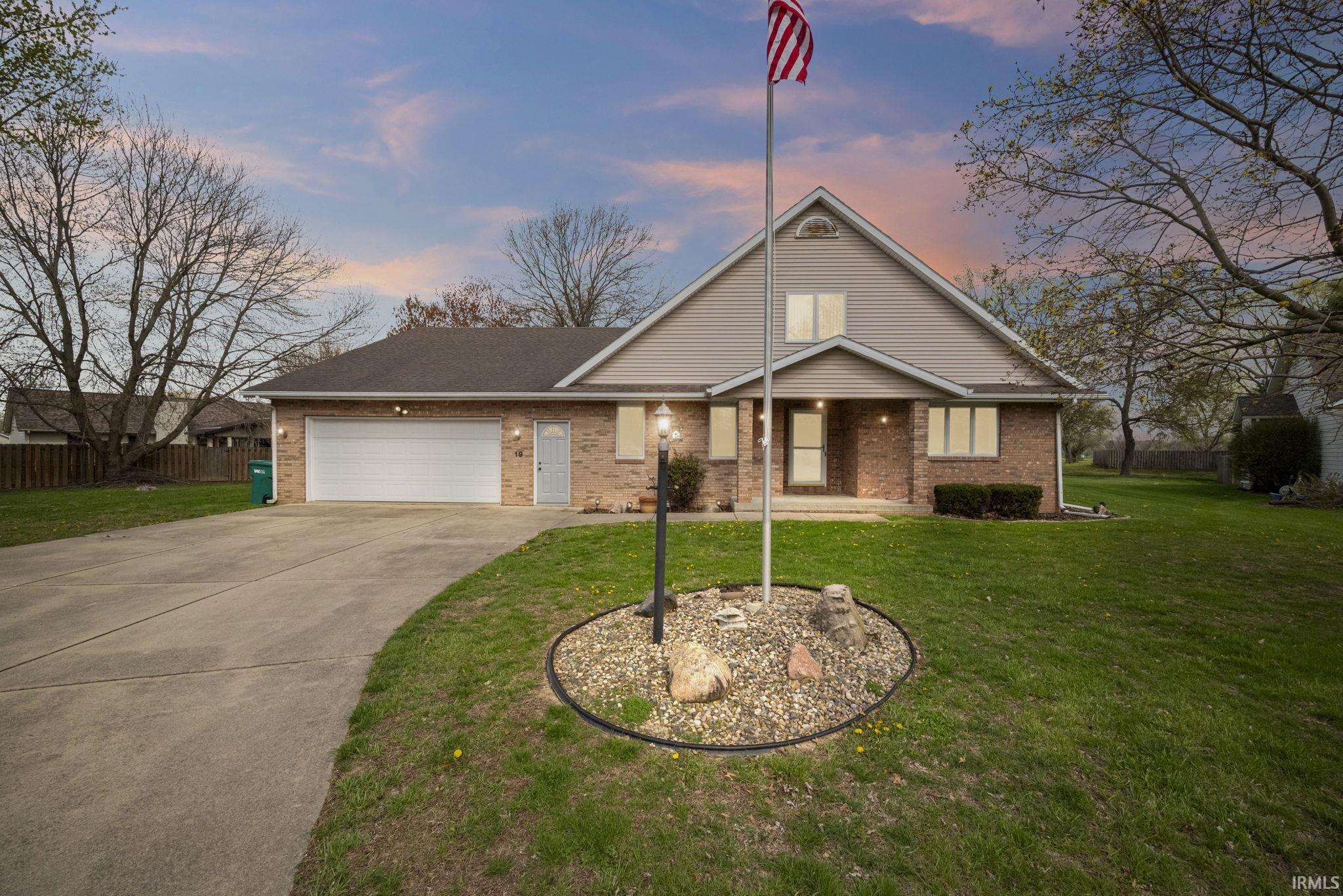 Rossville, Indiana 46065, United States, 3 Bedrooms Bedrooms, ,3 BathroomsBathrooms,Residential,Pending,114131