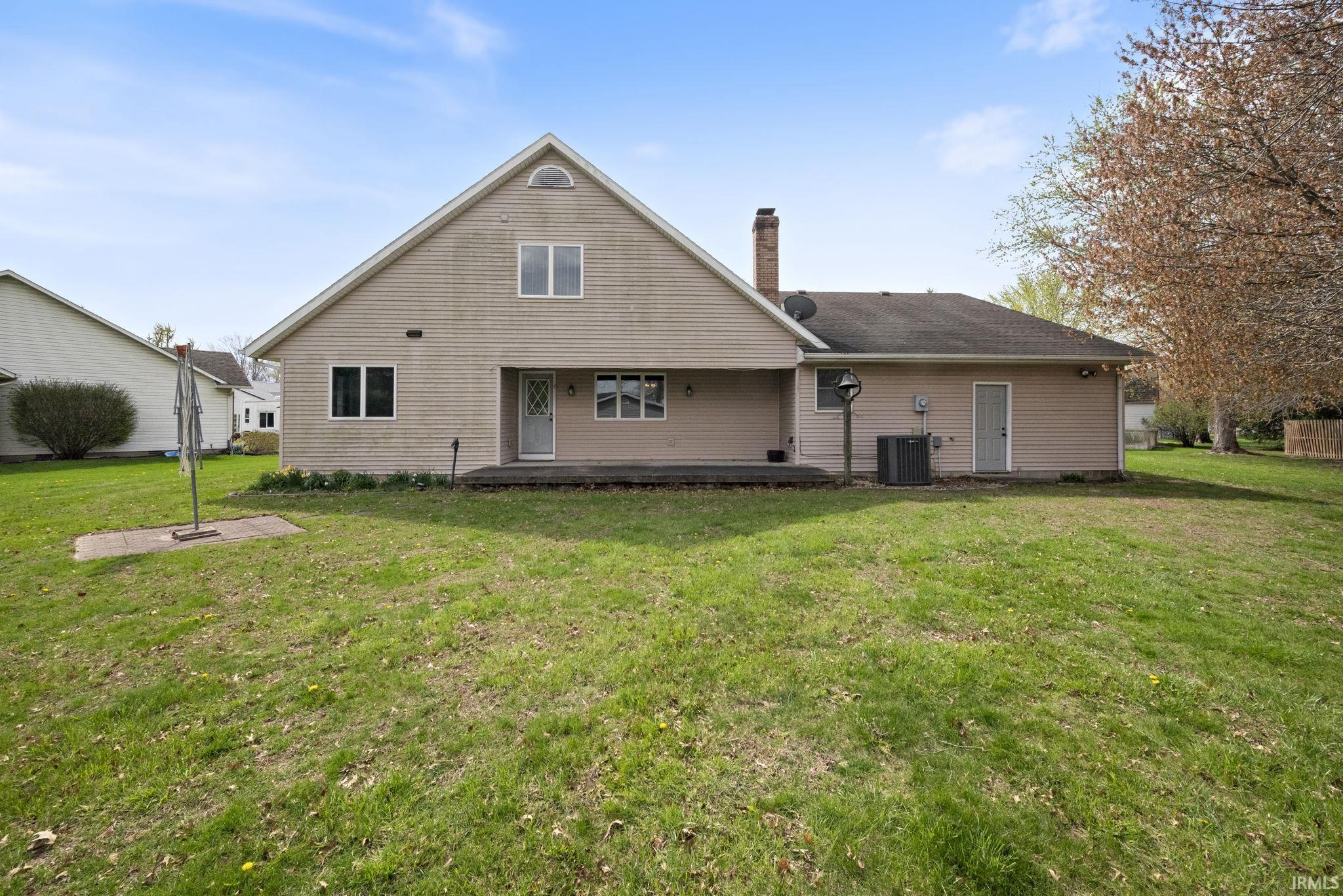 Rossville, Indiana 46065, United States, 3 Bedrooms Bedrooms, ,3 BathroomsBathrooms,Residential,Pending,114131