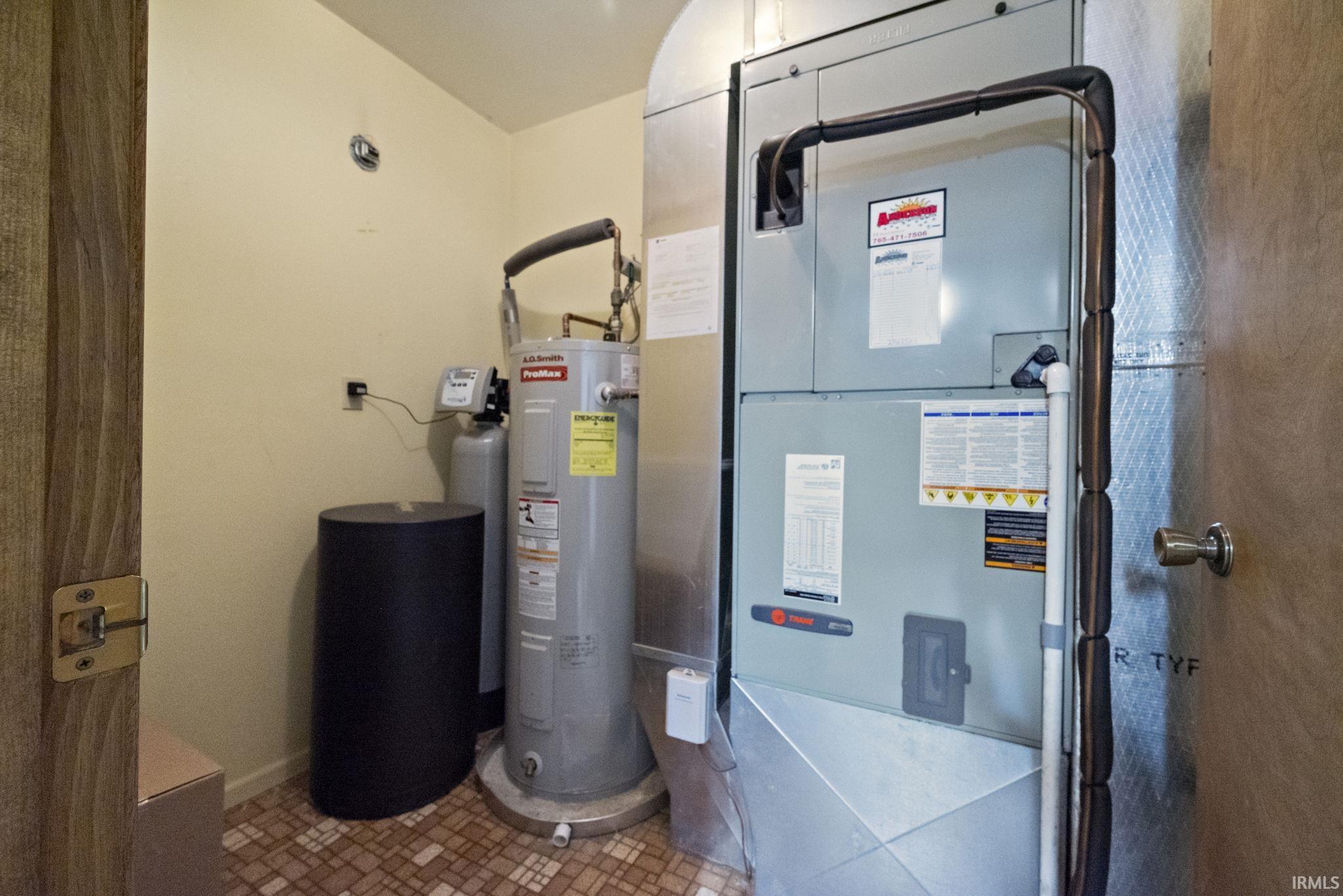 Rossville, Indiana 46065, United States, 3 Bedrooms Bedrooms, ,3 BathroomsBathrooms,Residential,Pending,114131