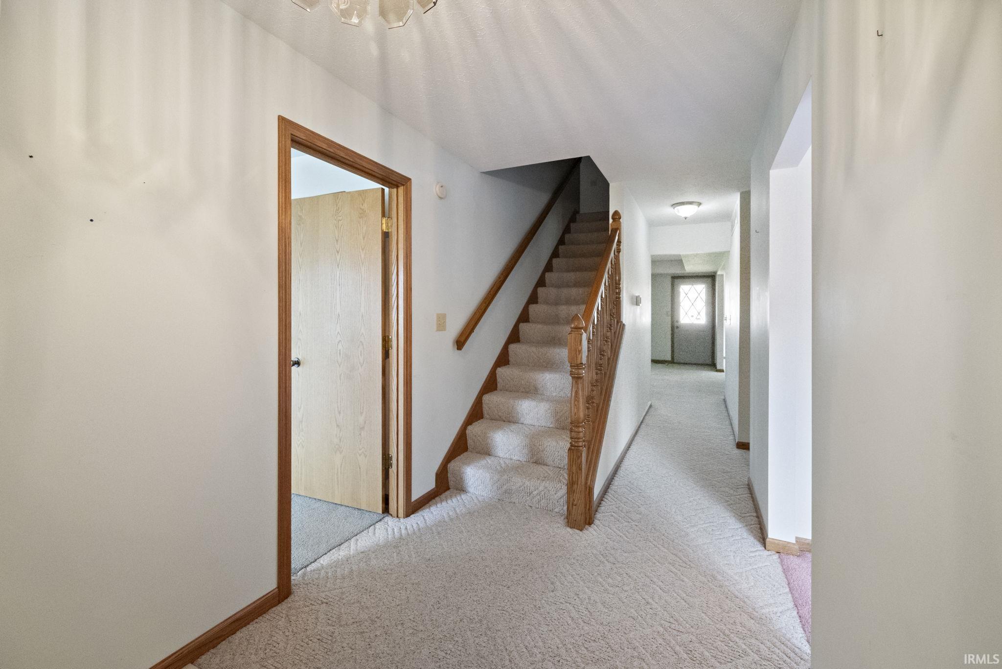 Rossville, Indiana 46065, United States, 3 Bedrooms Bedrooms, ,3 BathroomsBathrooms,Residential,Pending,114131