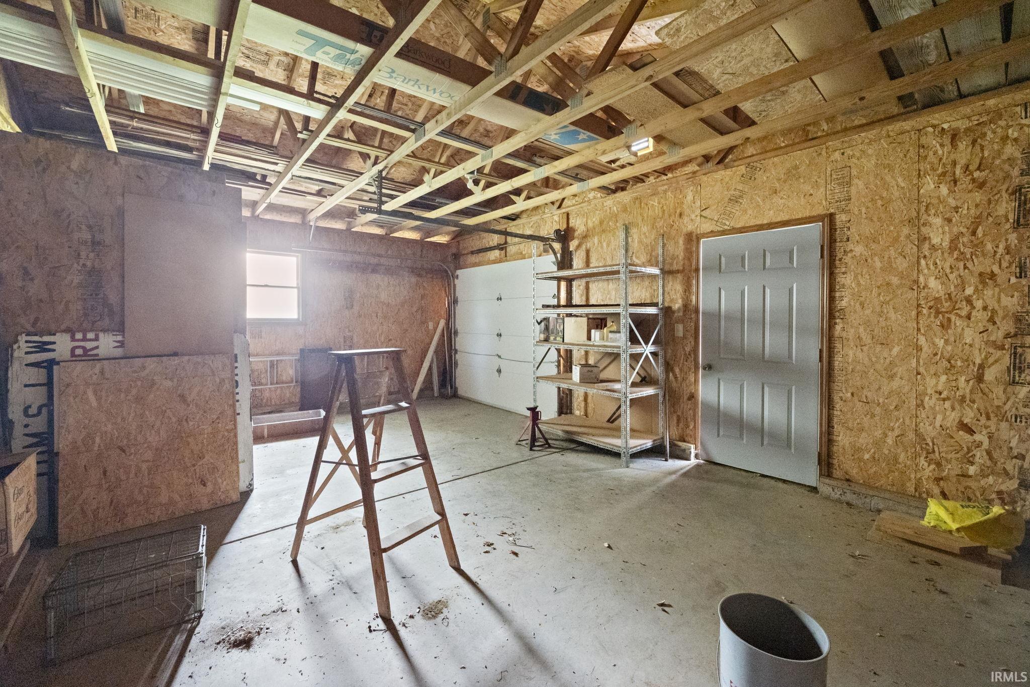 Rossville, Indiana 46065, United States, 3 Bedrooms Bedrooms, ,3 BathroomsBathrooms,Residential,Pending,114131