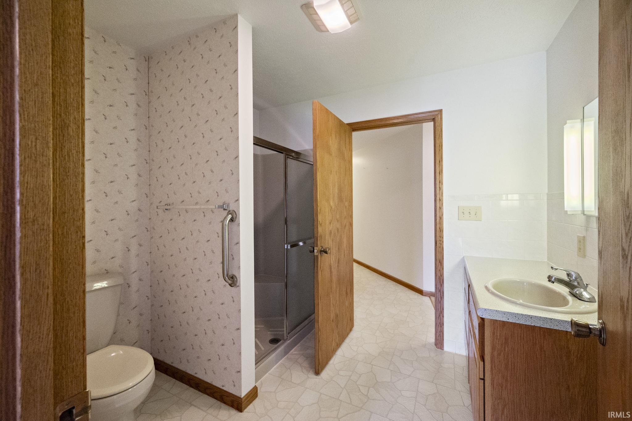 Rossville, Indiana 46065, United States, 3 Bedrooms Bedrooms, ,3 BathroomsBathrooms,Residential,Pending,114131