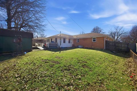 Tiny photo for 1302 N Forest Avenue, Muncie, IN 47304 (MLS # 202606373)